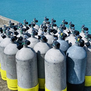ダイビング用タンク